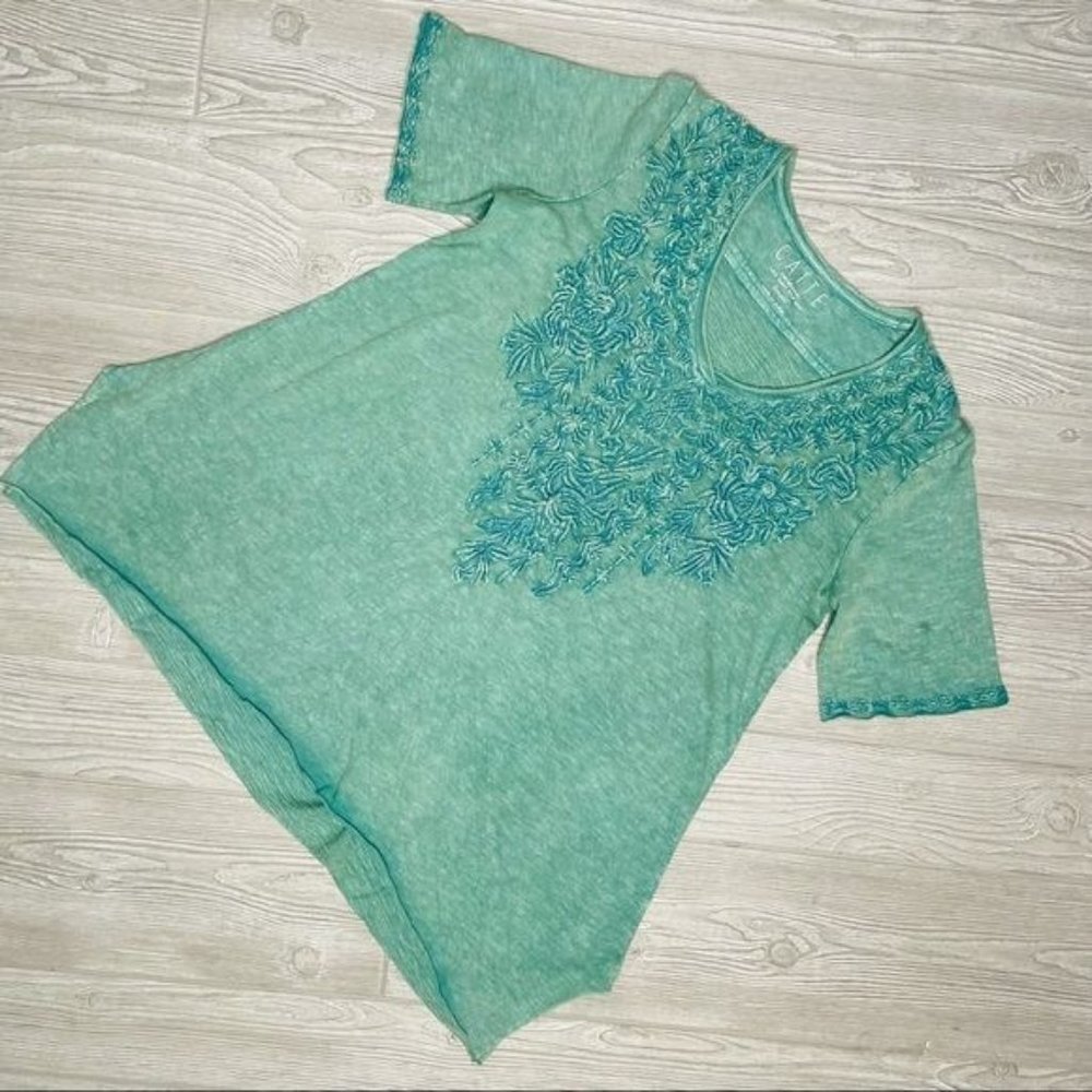 NWOT cotton Caite floral embroidered hand dyed t shirt oversized beach style sm
